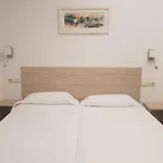 Atxiki Pensión *